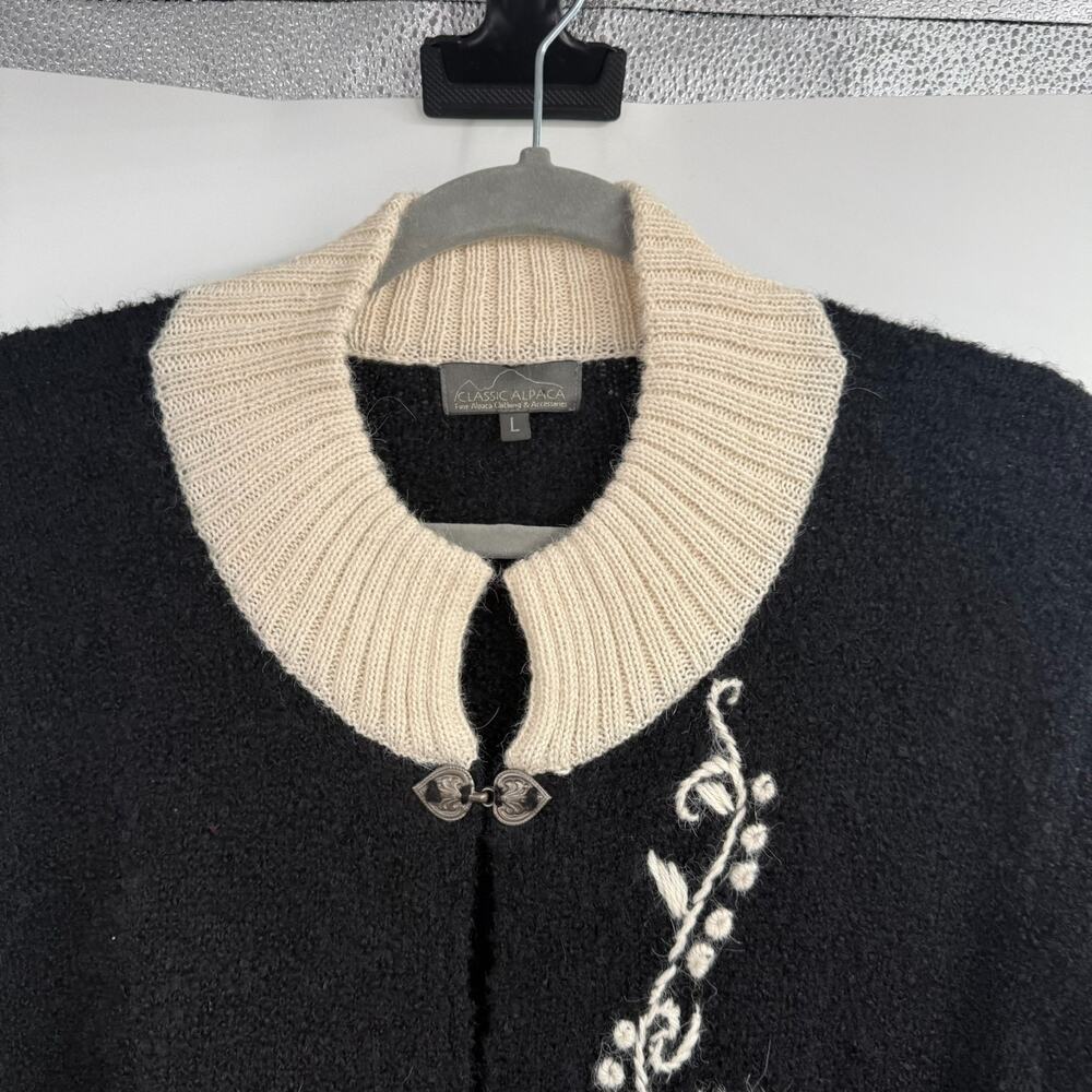 Classic Alpaca Embroidered Duster Cardigan Coat Womens L Black Cream Clasp Peru - Picture 3 of 9